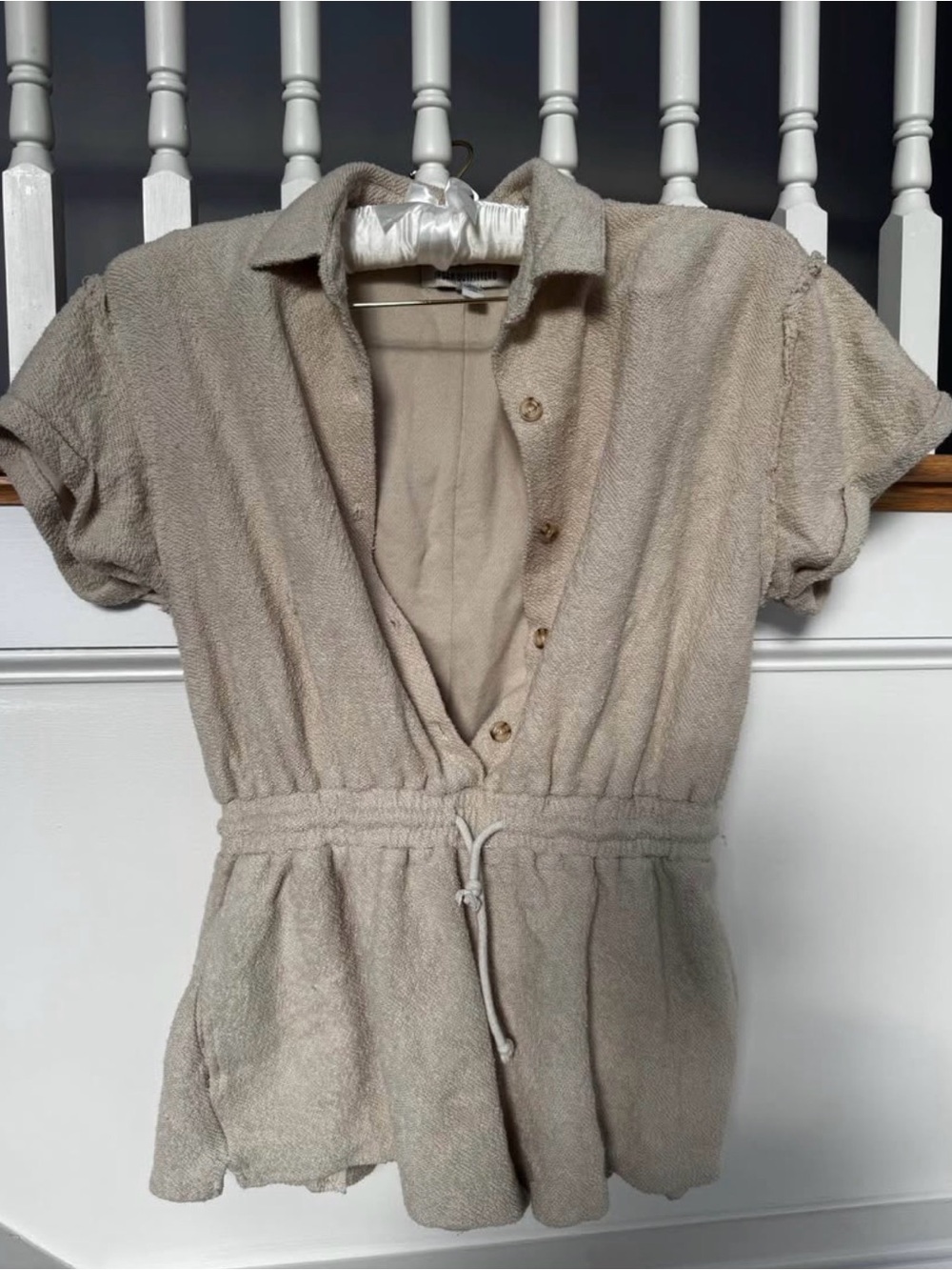 Casual Drawstring Waist Short-Sleeve Romper Dress in Beige